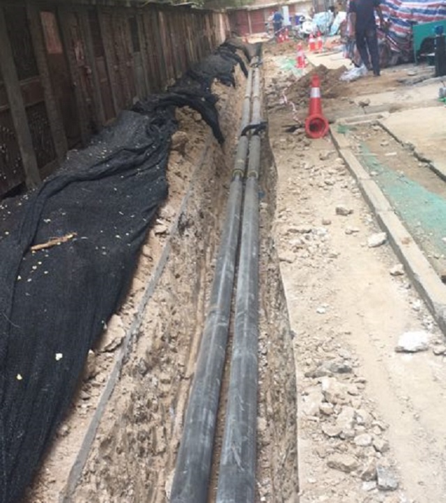 �A��ֱ�񱣜عܲ��ϵĿ������������